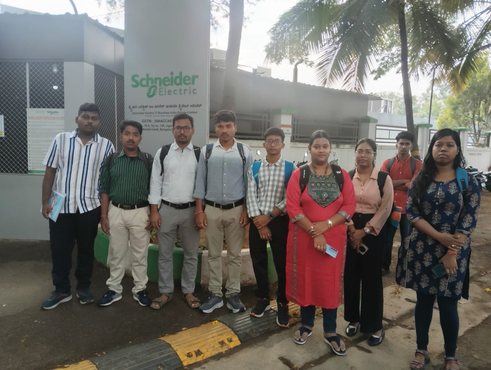 Bikram Das, Arindam Mondal, Prosanta Roy, Arkadip Bepari, Ritushri Sinha, Suparna Panti, Moumita Roy, Gopal Mondal